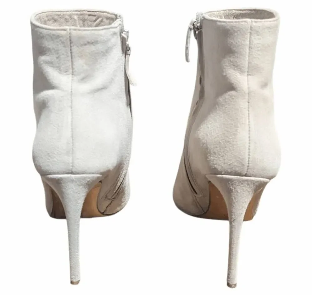 ALICE & OLIVIA Nude Suede Stiletto Ankle Boots Size 8.5